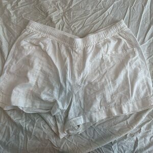 Old Navy White Linen Short